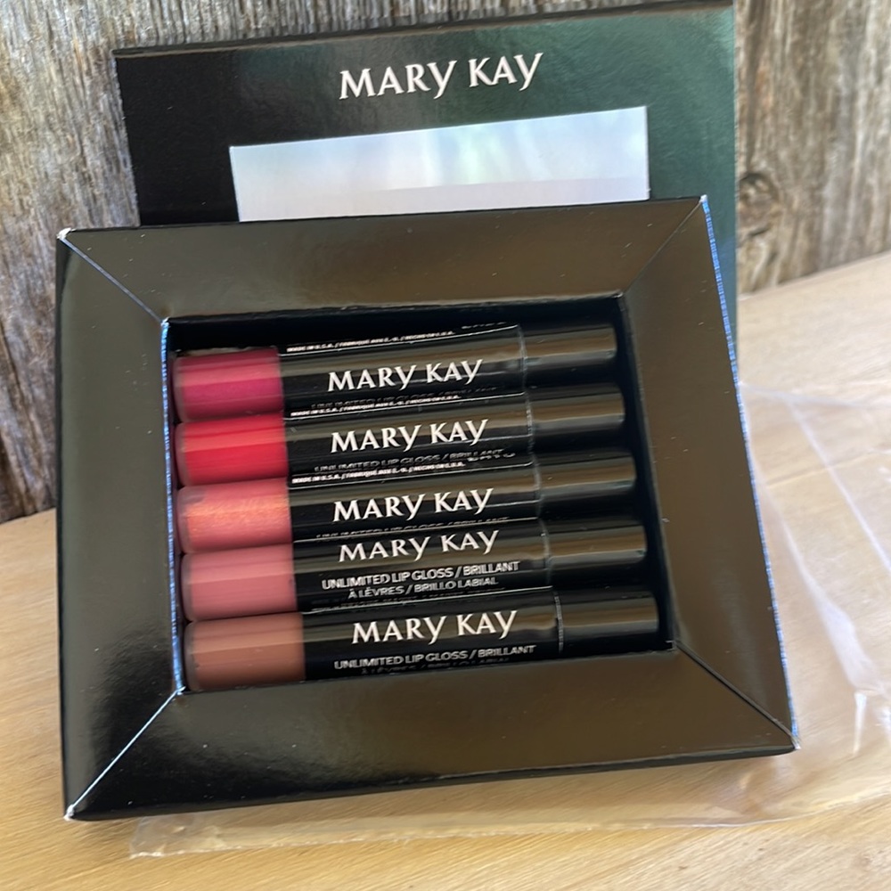 NEW 🫦Mary Kay Unlimited 👄5 Lipgloss Set💕HOST PICK💕 - Picture 3 of 5